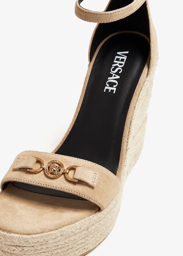 VERSACE★素敵！Medusa Women's Beige Sandals Versace 115mm Medusa Espadrille Sandals | Neutrals | FARFETCH