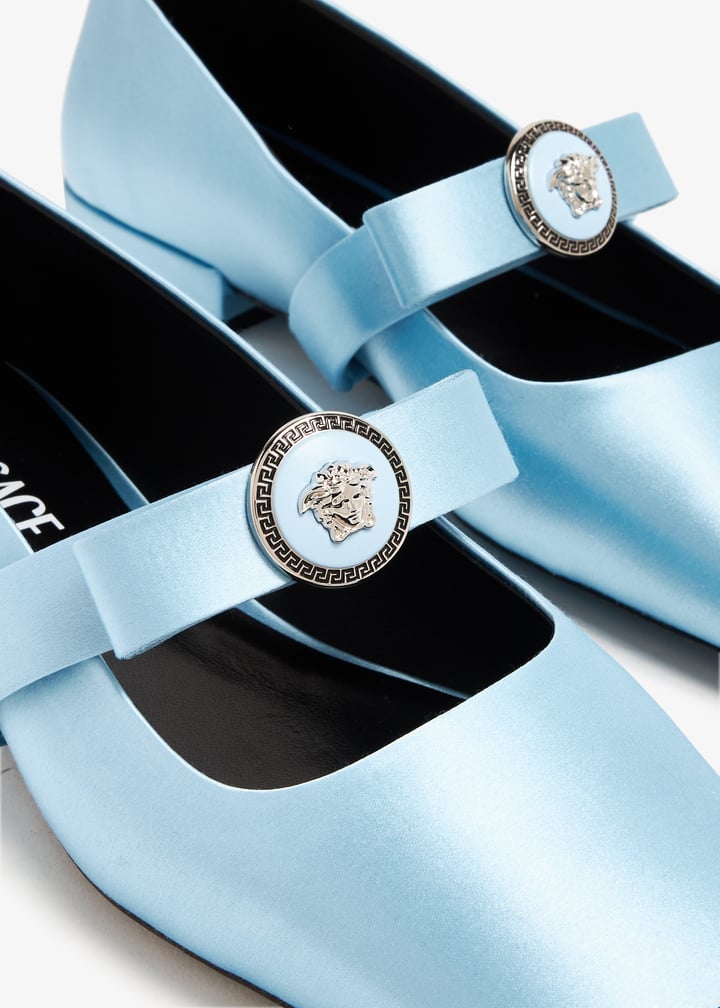【関税込み】Versace ブルー サテン Gianni Ribbon Low ミュール VERSACE on X: 