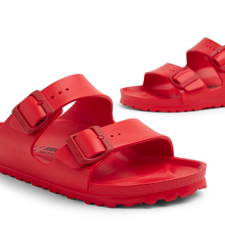 1017996-actred_3.jpg?ts=20220504173202