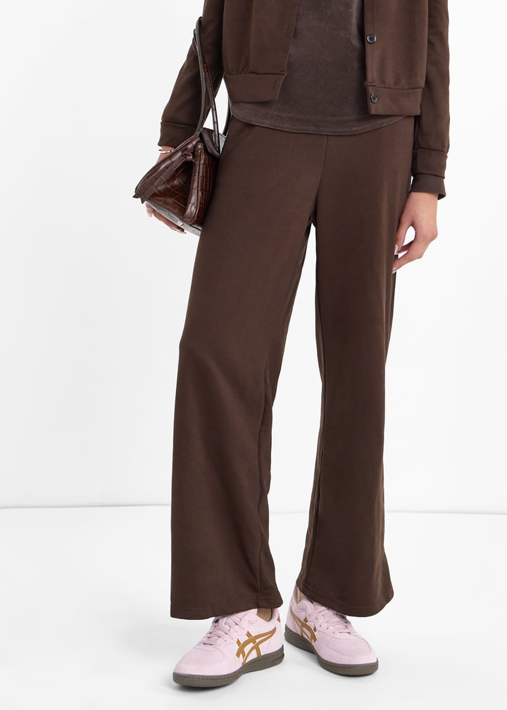 1203a452-701_3.jpg?ts=20251209020526