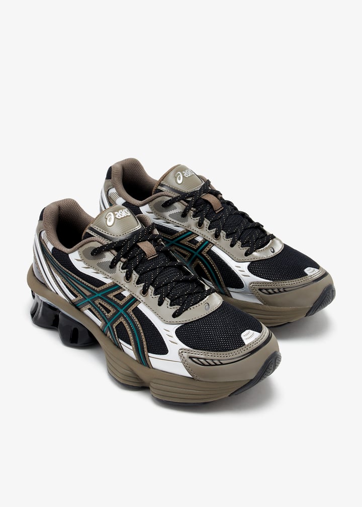 【送料&関税込】Asics Gel-kinetic Fluent Sneakers - Unisex GEL-KINETIC FLUENT | Unisex | White/Truffle Grey