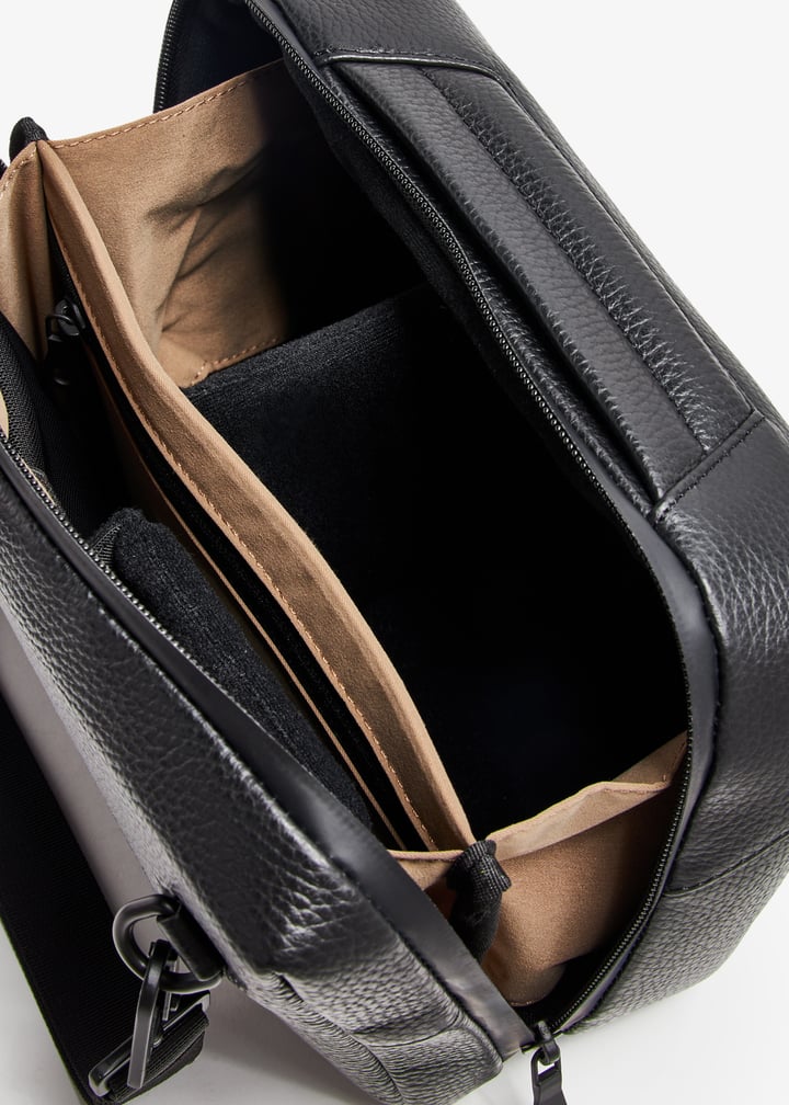 GRAMS28 133 essential max case for Men - Black in USA