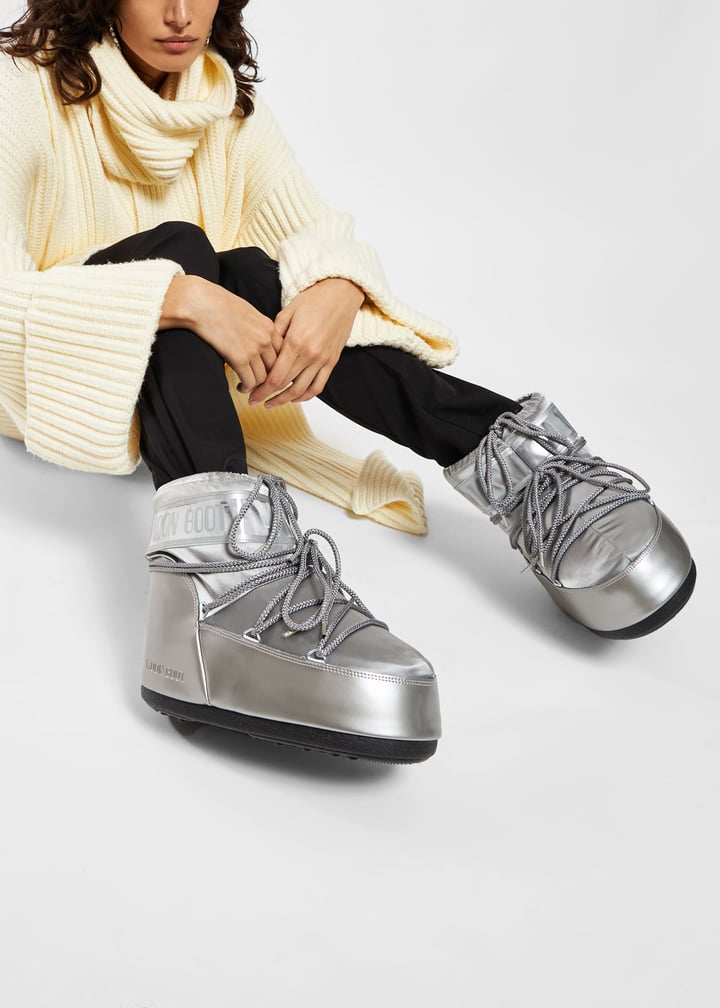 ブーツその他 MOON BOOT Icon Low Glance Satin Boots Silver ICON LOW GLANCE SILVER SATIN BOOTS | Moon Boot®