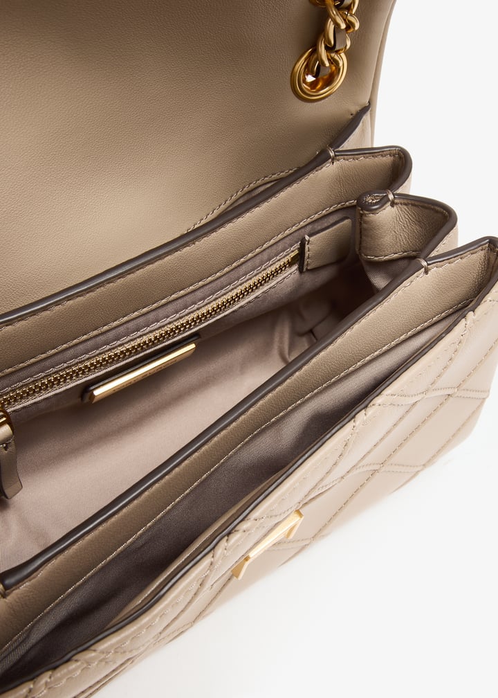 143249-200_7.jpg?ts=20240601030512