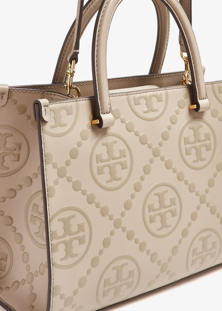 【Tory Burch】T Monogram トートバッグ（ベージュ） TORY BURCH - Women T Monogram Contrast Embossed Tote Bag