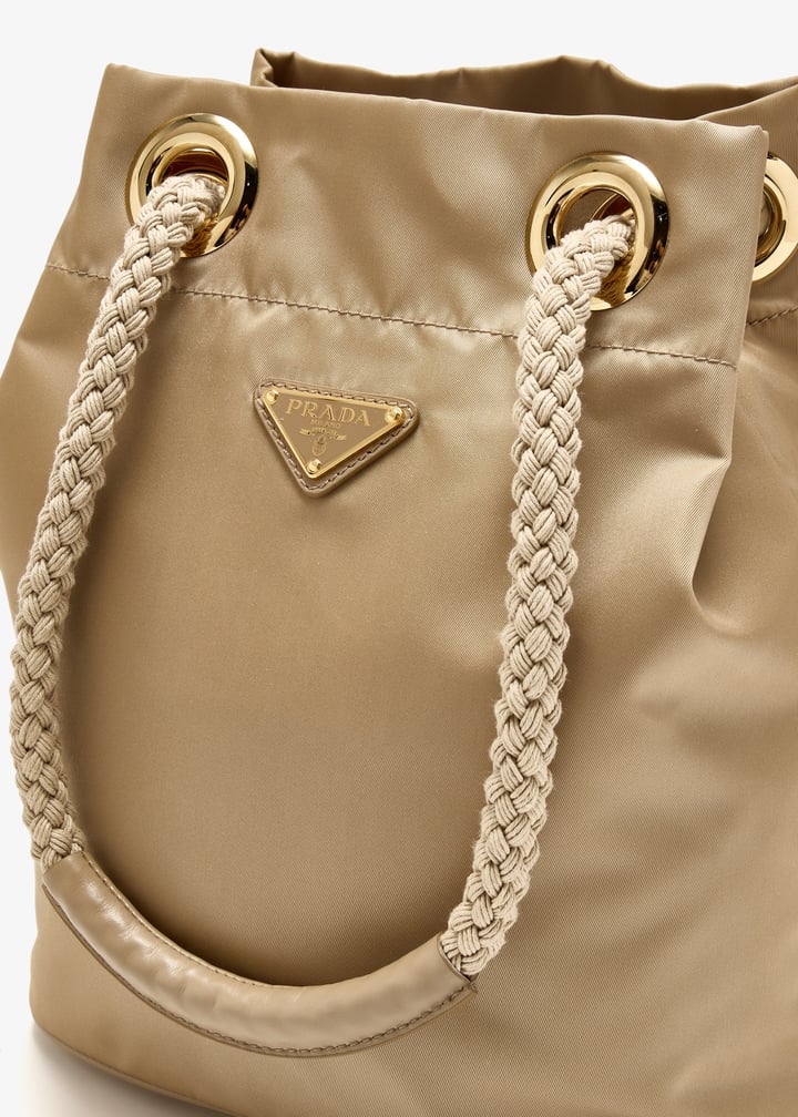 1be082ooo2hg8f0040v_4.jpg?ts=20250418030514