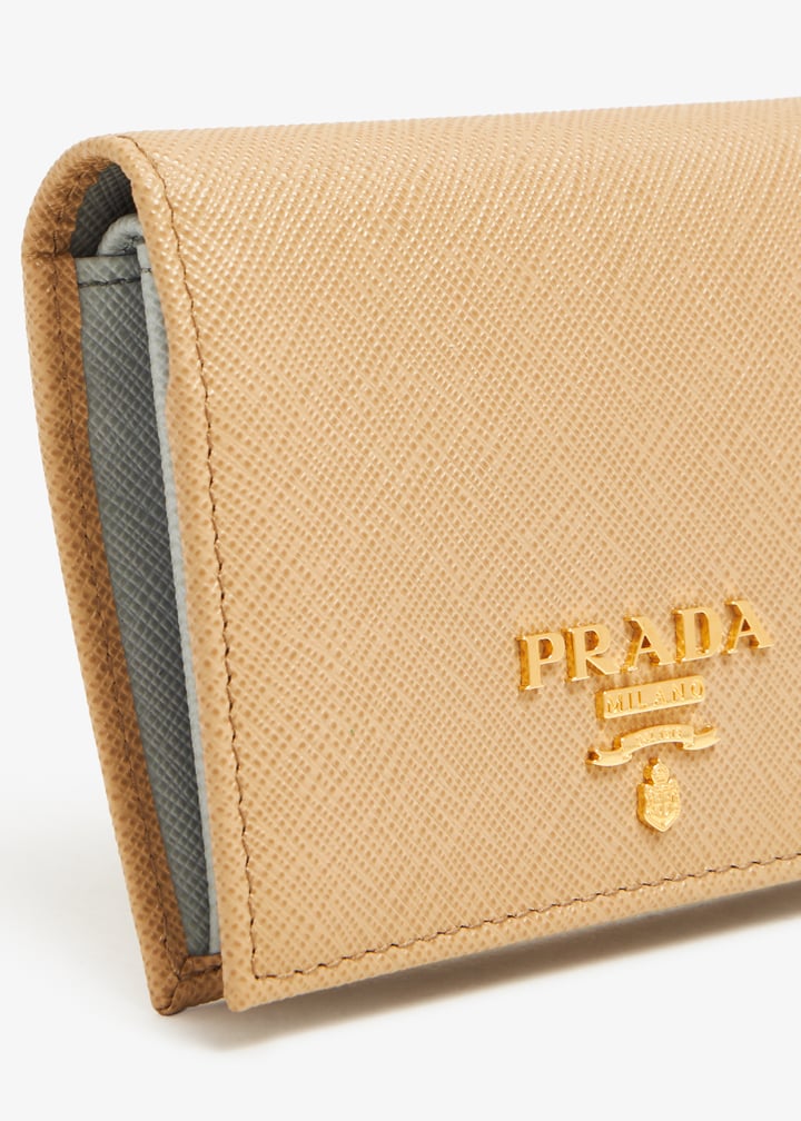 Prada女士小号saffiano 皮革钱包- 米色阿联酋| level shoes