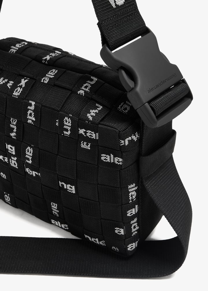 【Alexander Wang】Linux ナイロン ショルダーバッグ 黒☆関税込 Alexander Wang Linux ナイロン ロゴ ショルダーバッグ