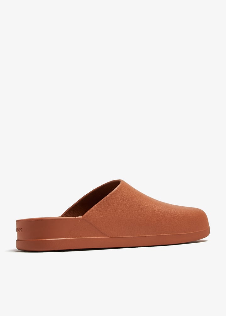 209366-21n_6.jpg?ts=20240903030515