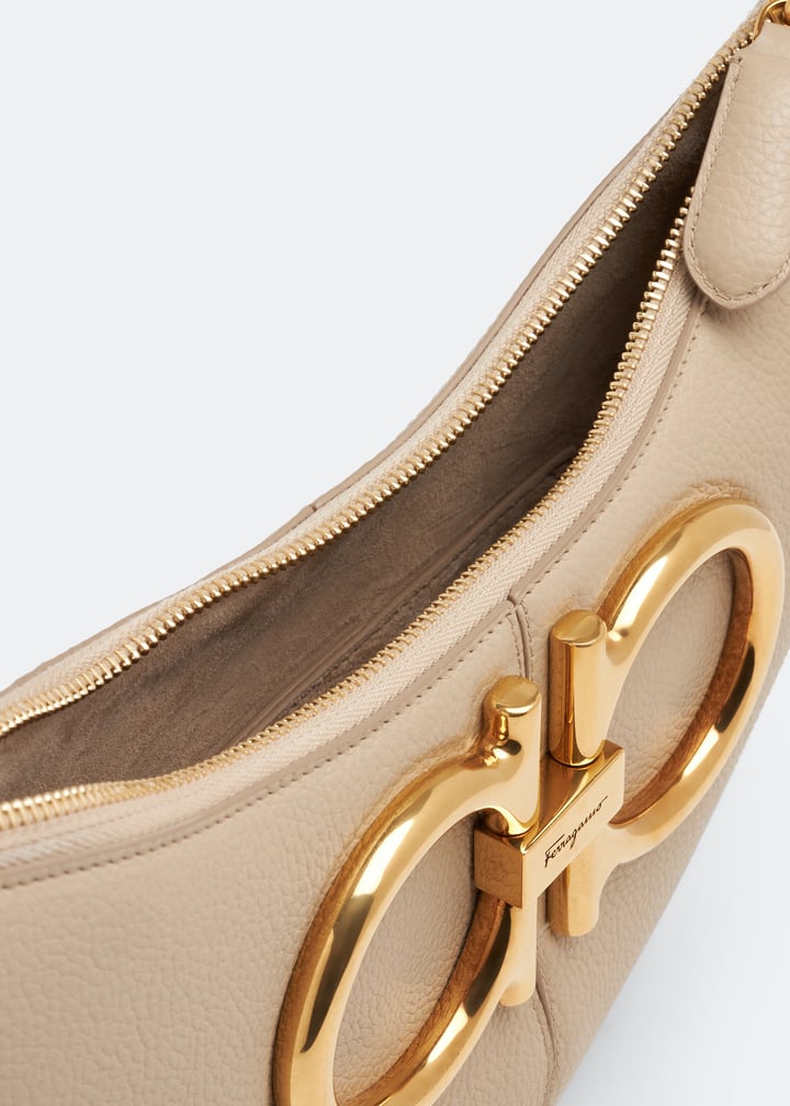 関税負担なしSalvatore Ferragamo MAXI GANCIOショルダーバッグ 関税負担なしSalvatore Ferragamo MAXI GANCIOショルダーバッグ