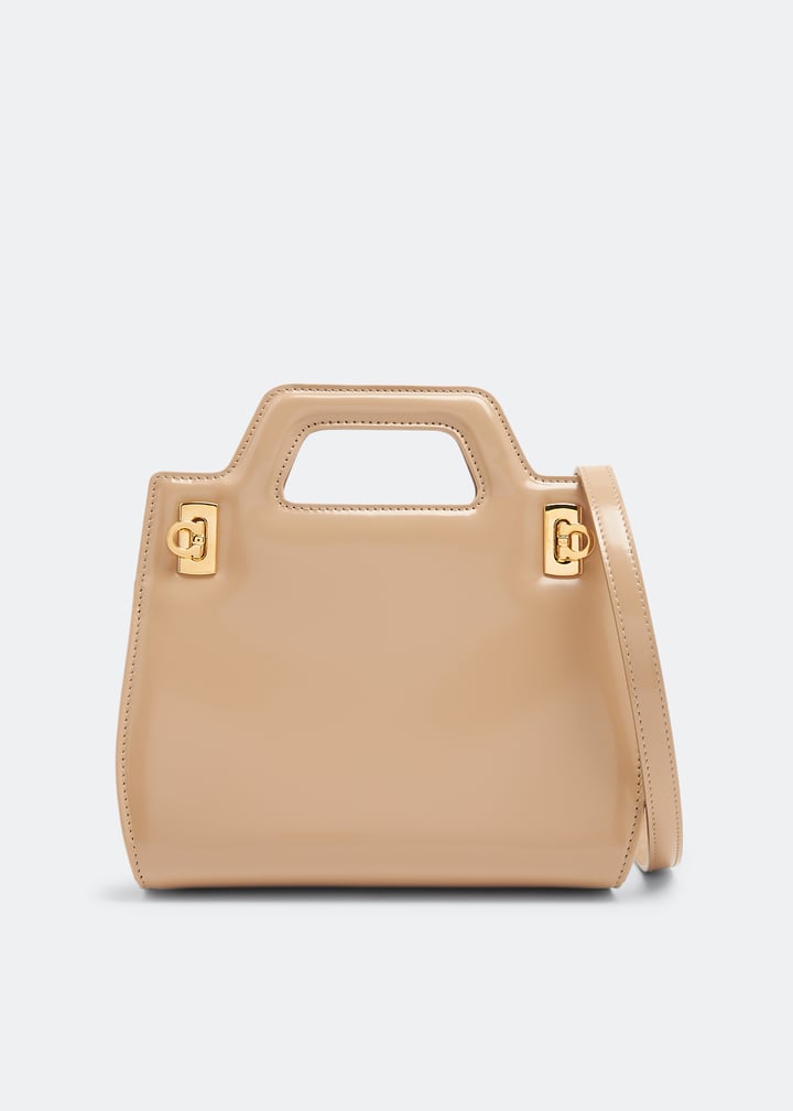送料関税込み★Ferragamo★WANDA マイクロバッグ org.jpg