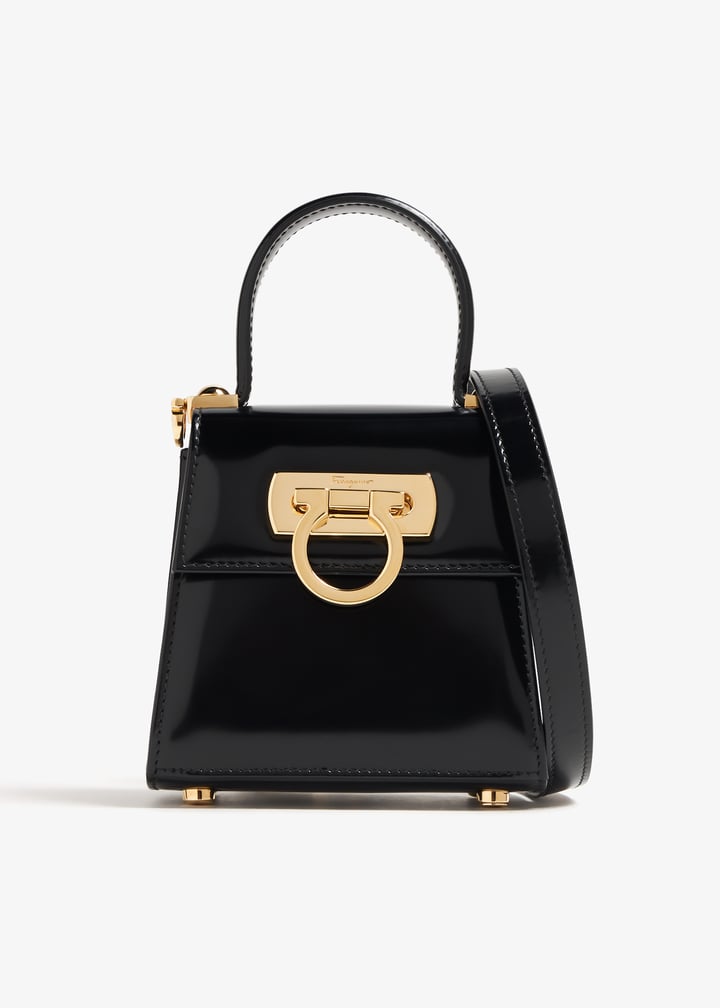 [ひな　新品未使用]Salvatore Ferragamo Gancini ornament pump - Women | Ferragamo