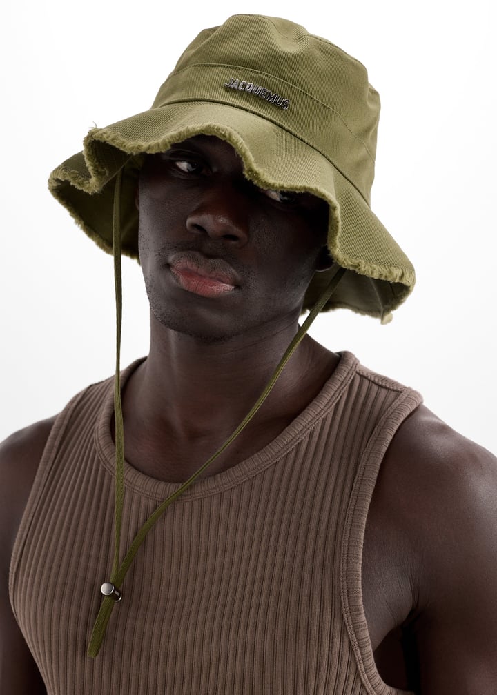JACQUEMUS エンホス スリッホン ロファ 24H243FO1474355 880 Jacquemus Le Bob Artichaut hat for Men - Green in UAE