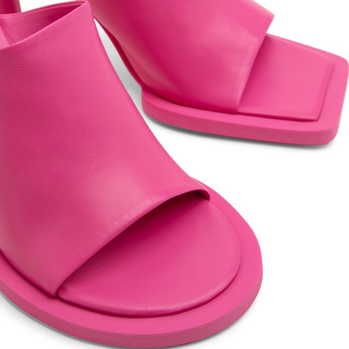 213fo02213404400-pink_3.jpg?ts=20220505182430