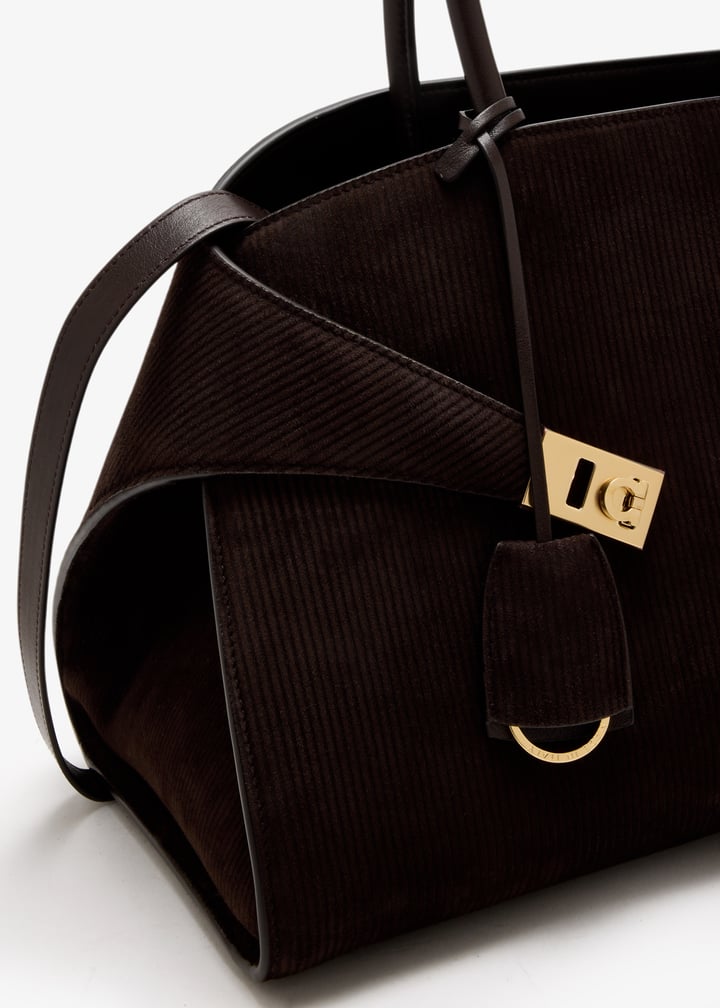 215921-785776_5.jpg?ts=20250819034704