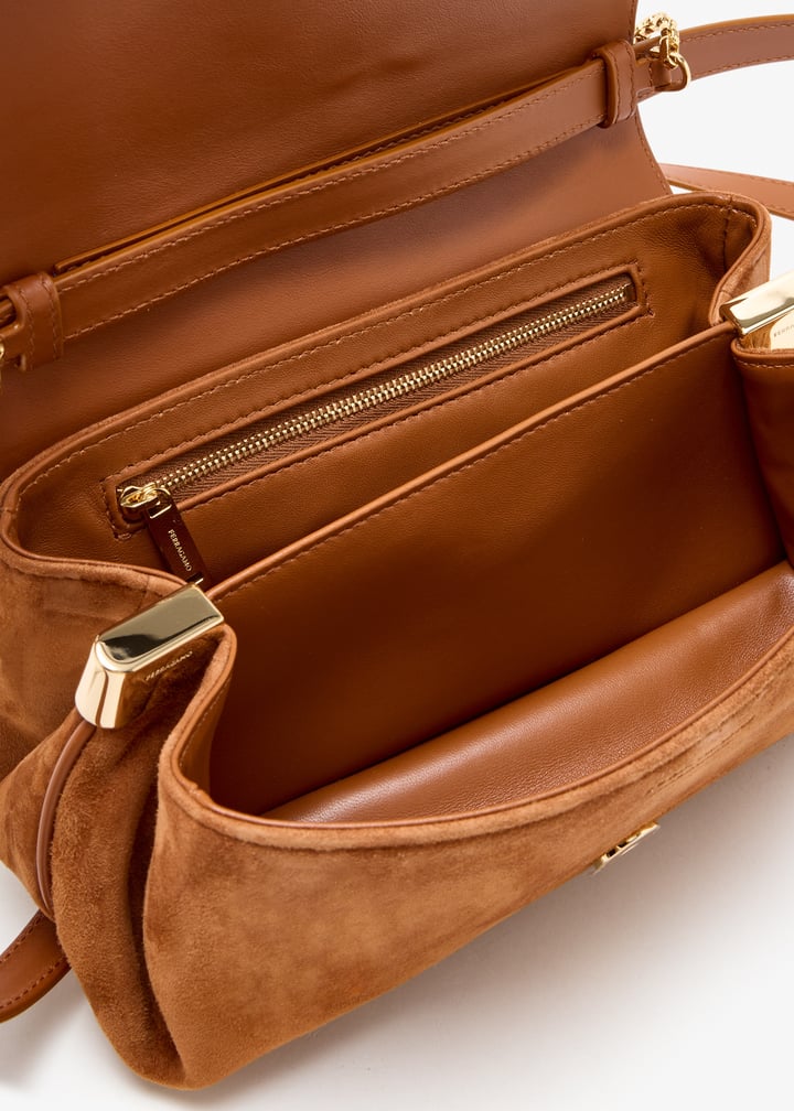 219795-789597_7.jpg?ts=20251231023052