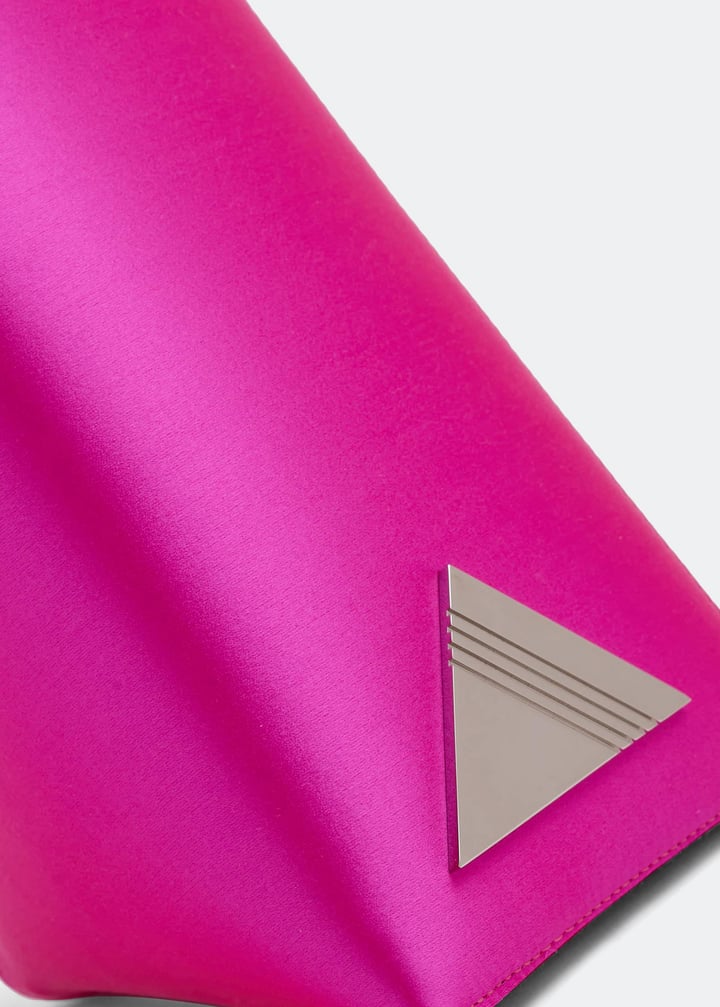 221wah01v007008-fuscia_4.jpg?ts=20220505182510