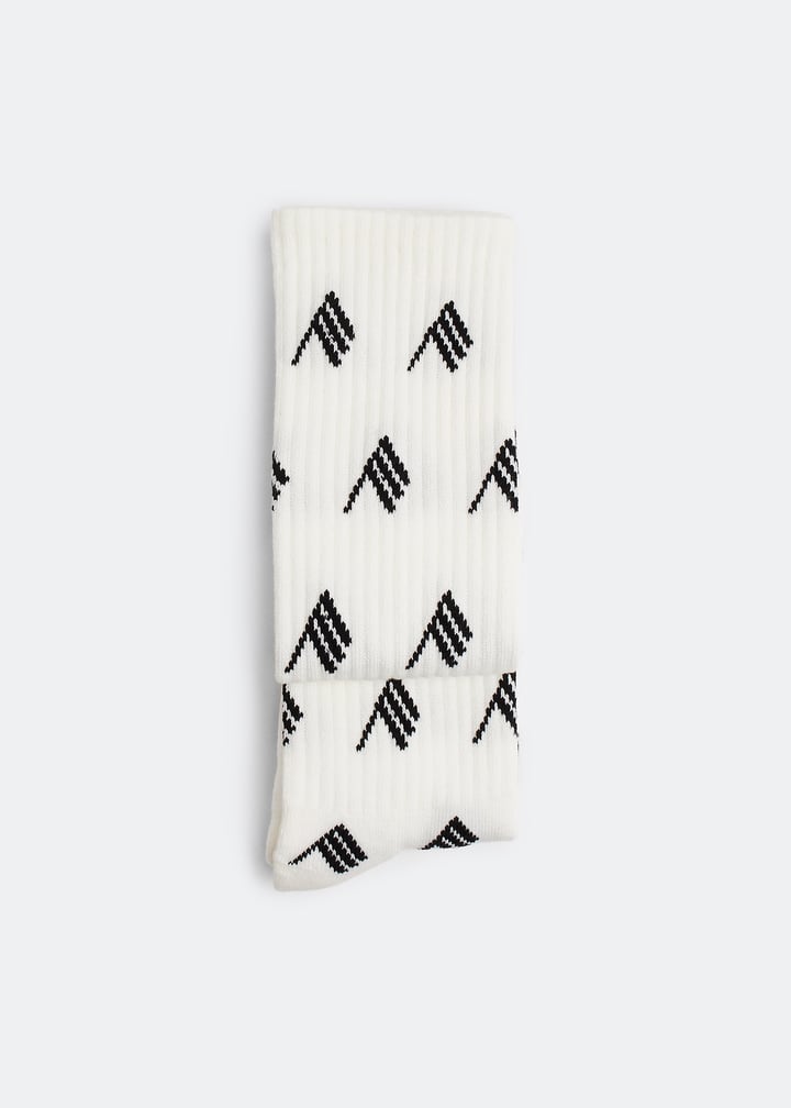 231wak01c030020-whtblk_3.jpg?ts=20230128030507