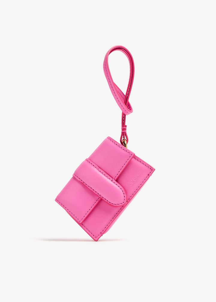 送料込/関税込■JACQUEMUS■Le Porte Bambino AirPods ケース Le Porte Bambino AirPods case in black - Jacquemus | Mytheresa