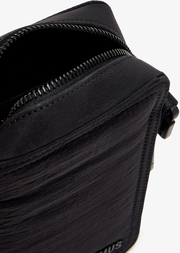 235ba091-3174-990_7.jpg?ts=20250405035013