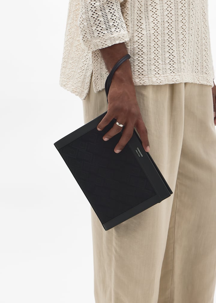【FERRAGAMO】ガーメントバッグ ボディバッグ - メンズ | Ferragamo
