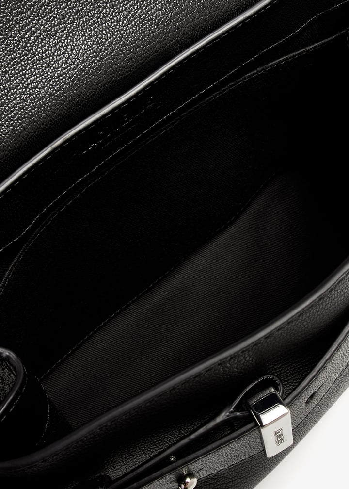 246ba378-3206-990_7.jpg?ts=20240903040022