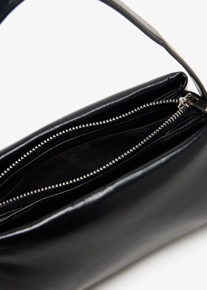 ＜OSOI＞PILLOW MINI ピローミニバッグ ブラック Osoi Mini Pillow Shoulder Bag | Black | FARFETCH