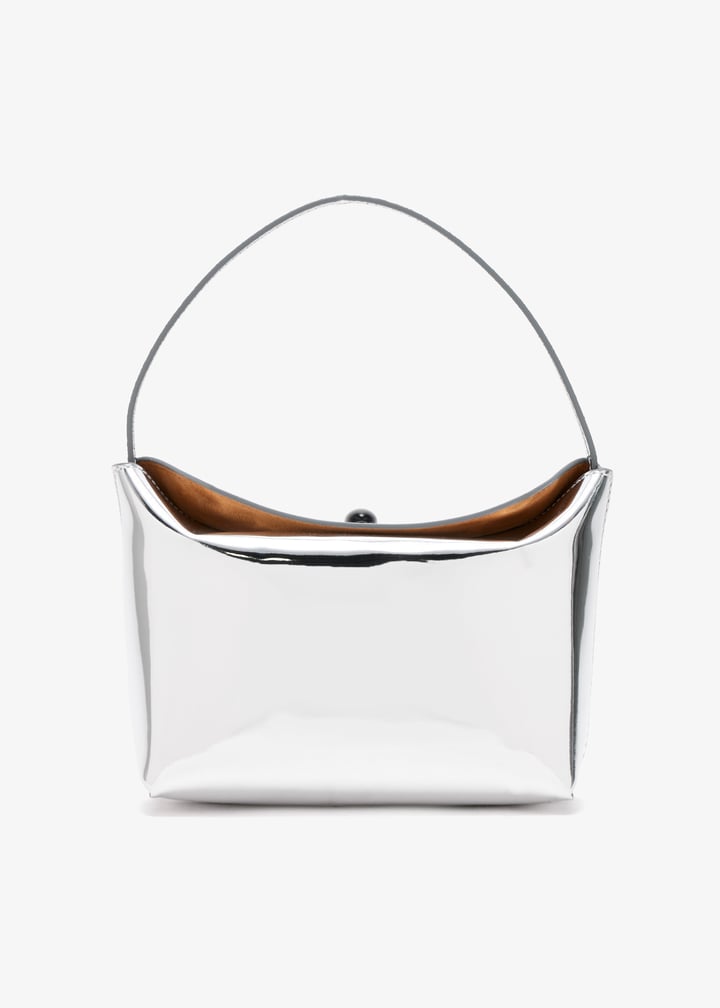 25048578-mirror_1.jpg?ts=20251231023058