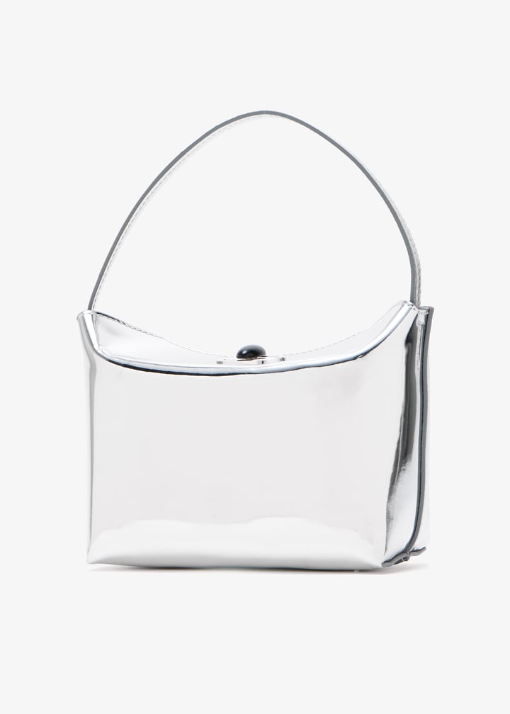 25048578-mirror_6.jpg?ts=20251231023058