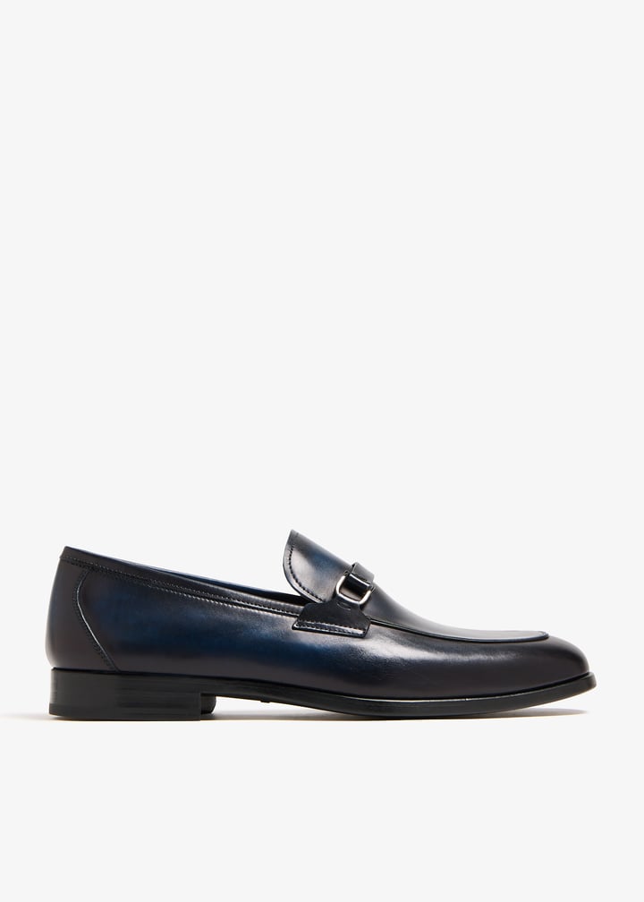 Magnanni Leather loafers for Men Blue in UAE Level Shoes