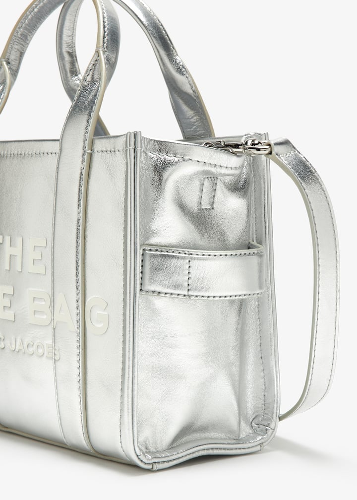 トートバッグ SILVER LEATHER SMALL TOTE BAG 0400019605116_SILVER?wid=600&