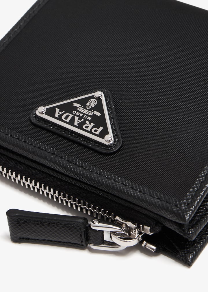 【人気/関税/送料込み】 Prada Small Re-Nylon Wallet Black 2ML Black Re-Nylon wallet | PRADA