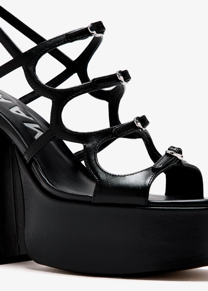 Marc Jacobs キキフラットフォムサンタル 2S5FPM001F14 001 Marc Jacobs キキフラットフォムサンタル 2S5FPM001F14 001