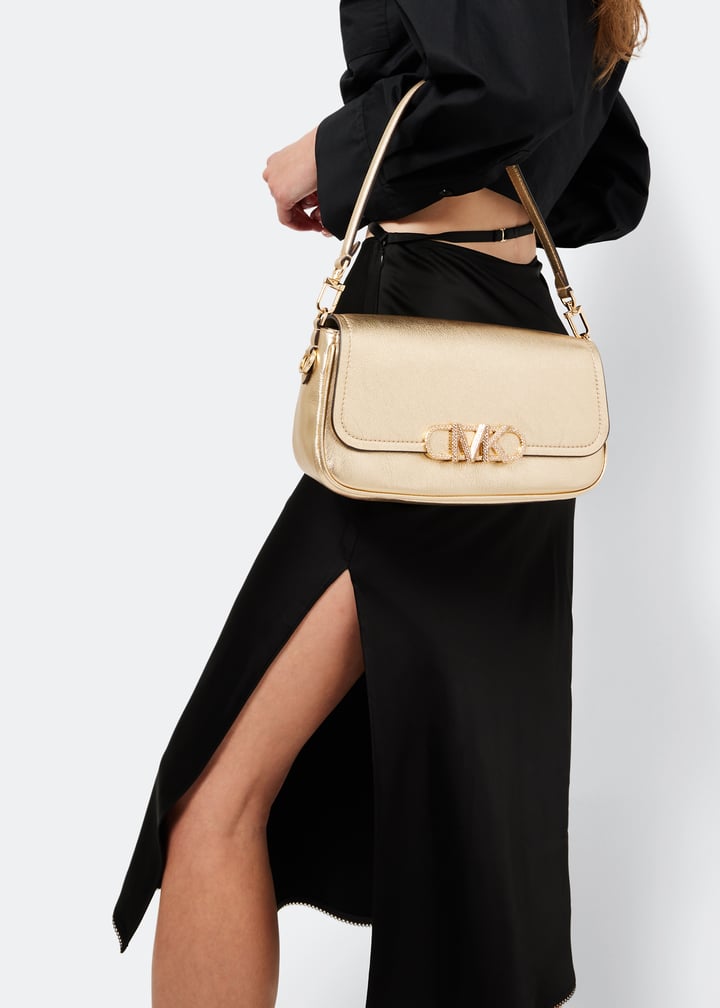 30s3g7pc6m-740_2.jpg?ts=20230325032510