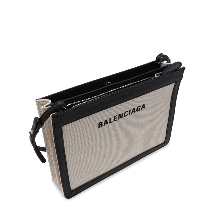 339937aq37n1080_3.jpg?ts=20220524040856