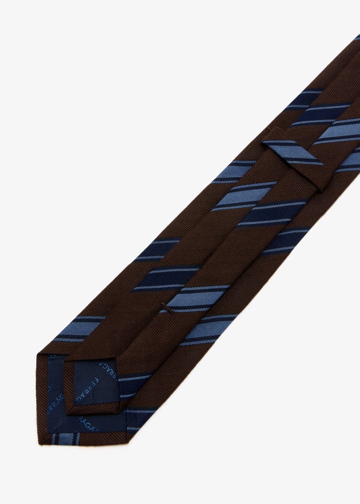 351357-789285_6.jpg?ts=20260201022600