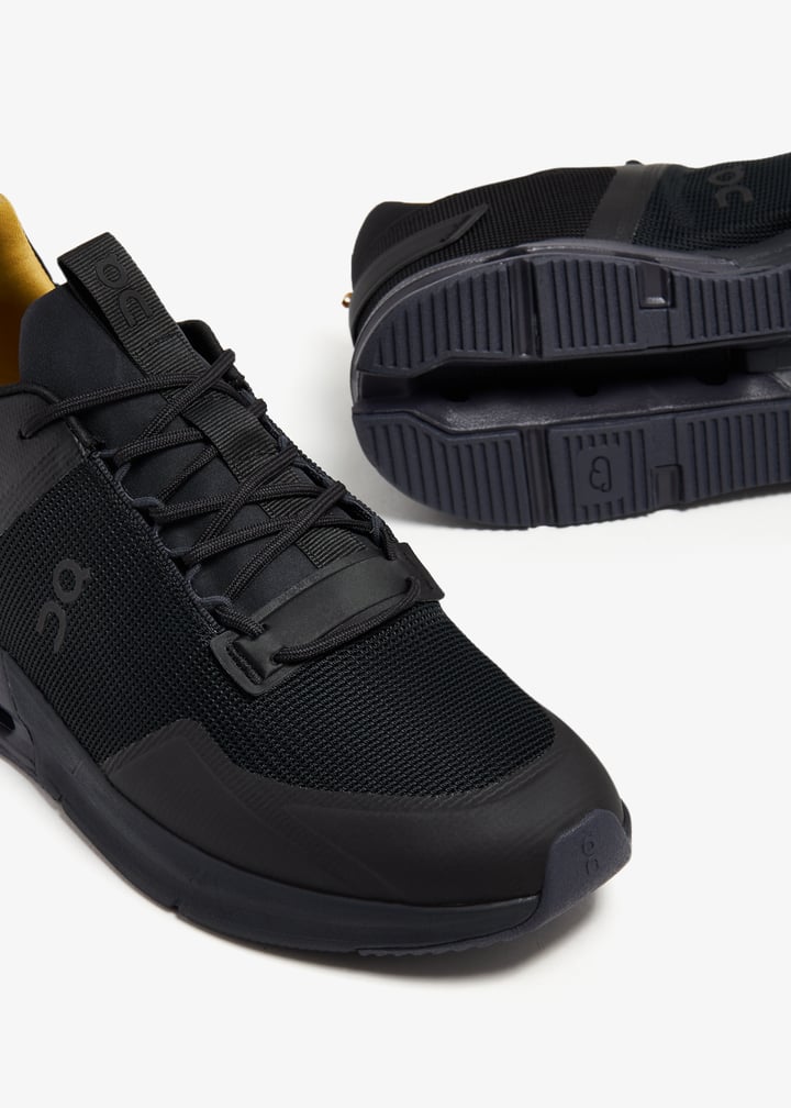 On Cloudnova Flux Suma sneakers for Men - Black in Qatar