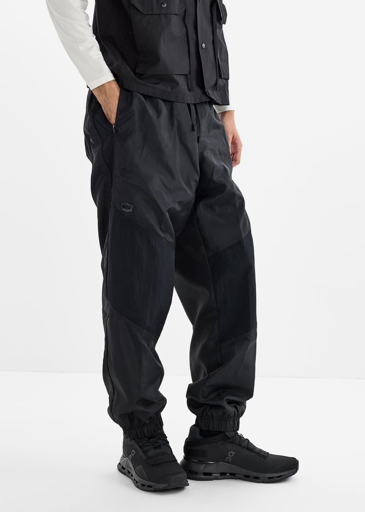 3me30210485-allblk_2.jpg?ts=20250311030514