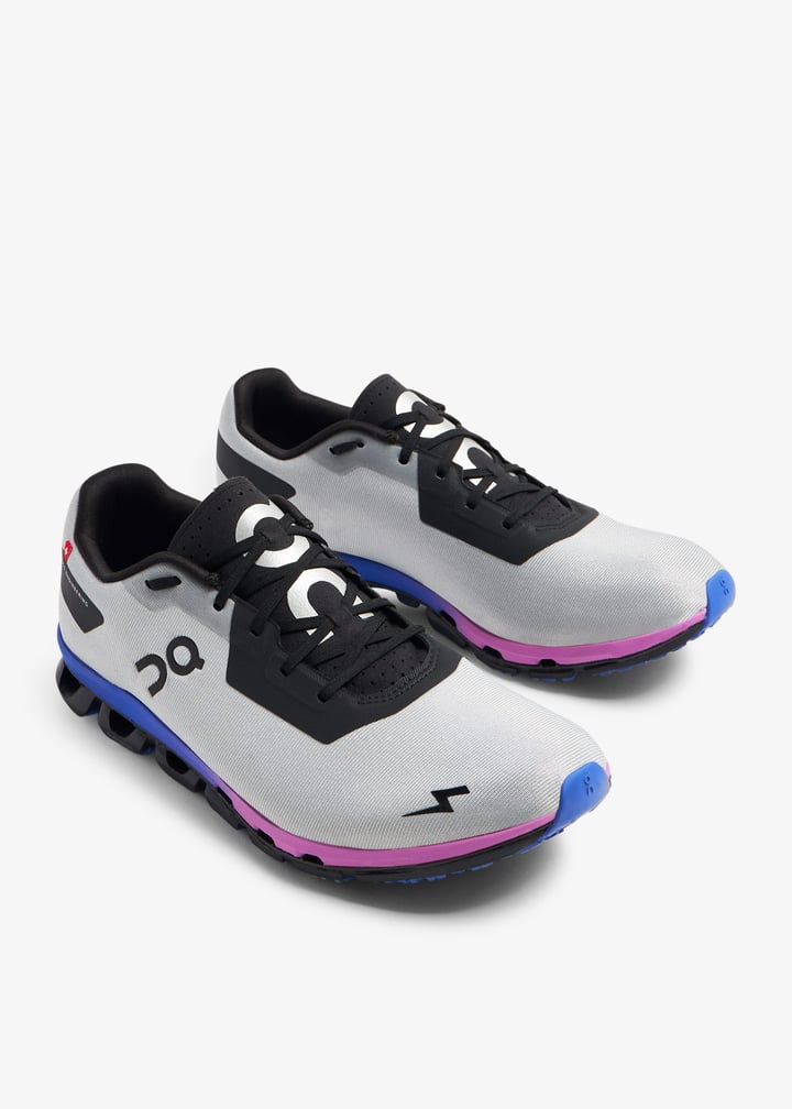 Cloudflash On Cloudflash Sensa sneakers for Women - Silver in UAE | Level Shoes