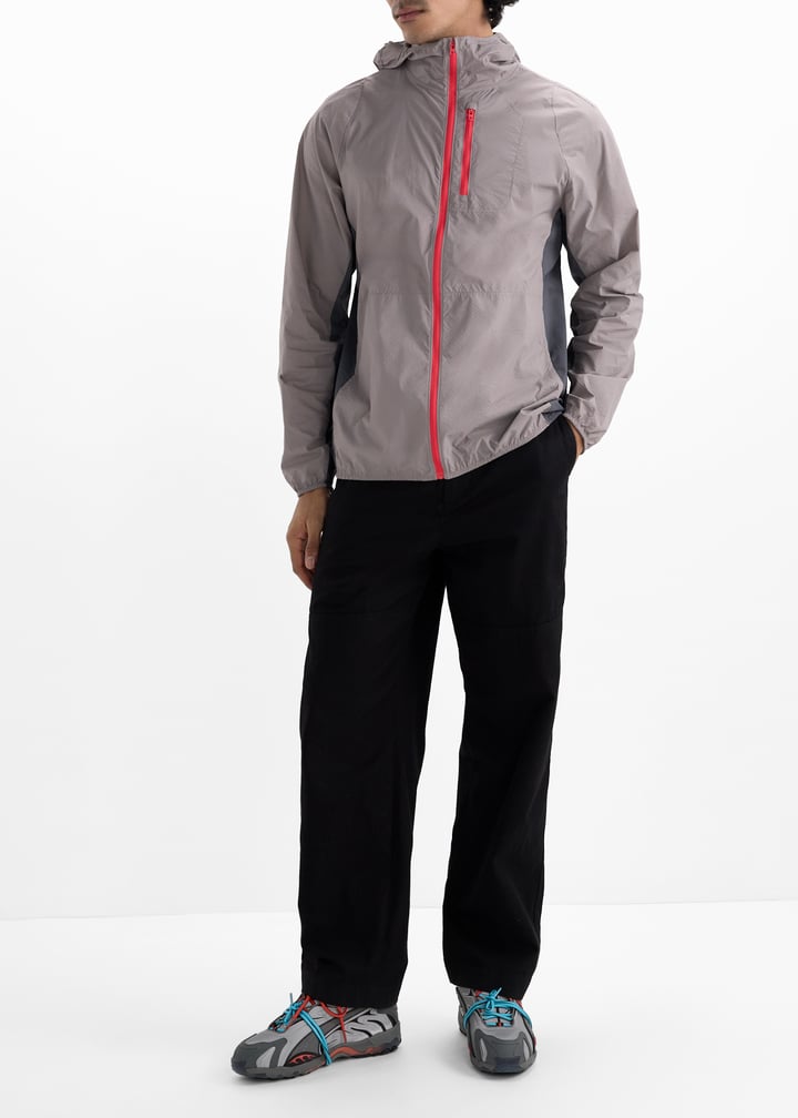 405383-01_2.jpg?ts=20250628030540