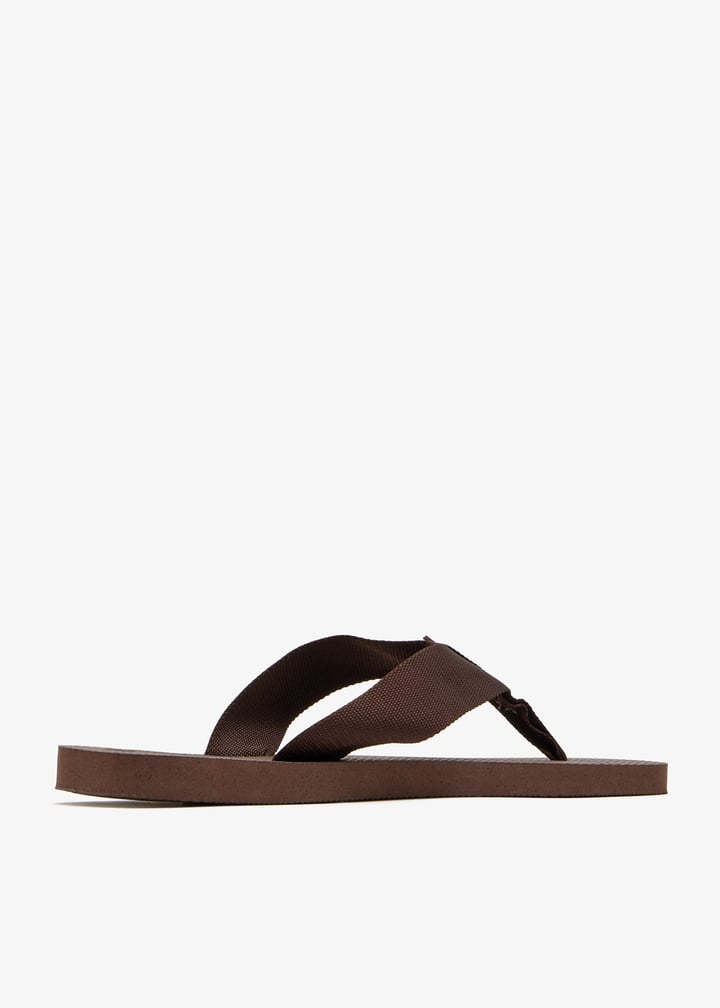 4148427-2548_6.jpg?ts=20251119050550