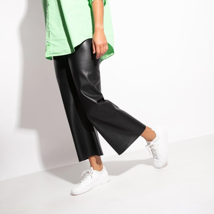 On The Roger Centre Court sneakers for Women - White in
