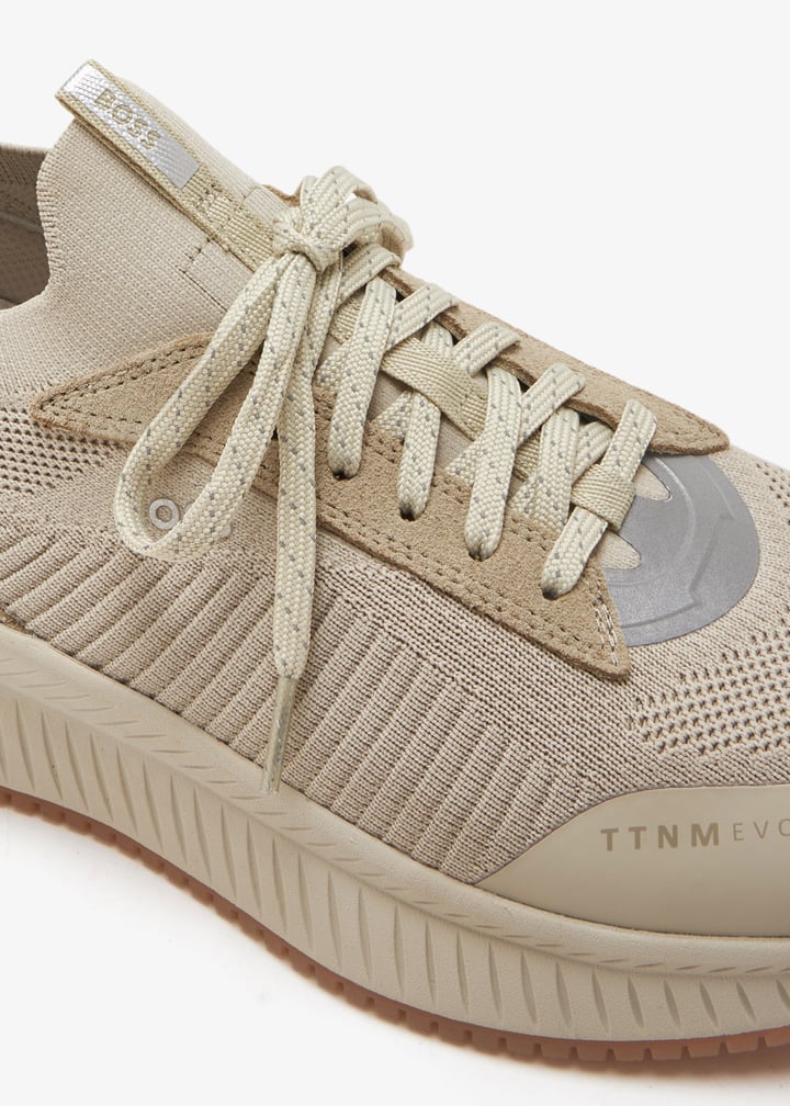 50523113-270_5.jpg?ts=20250311034520