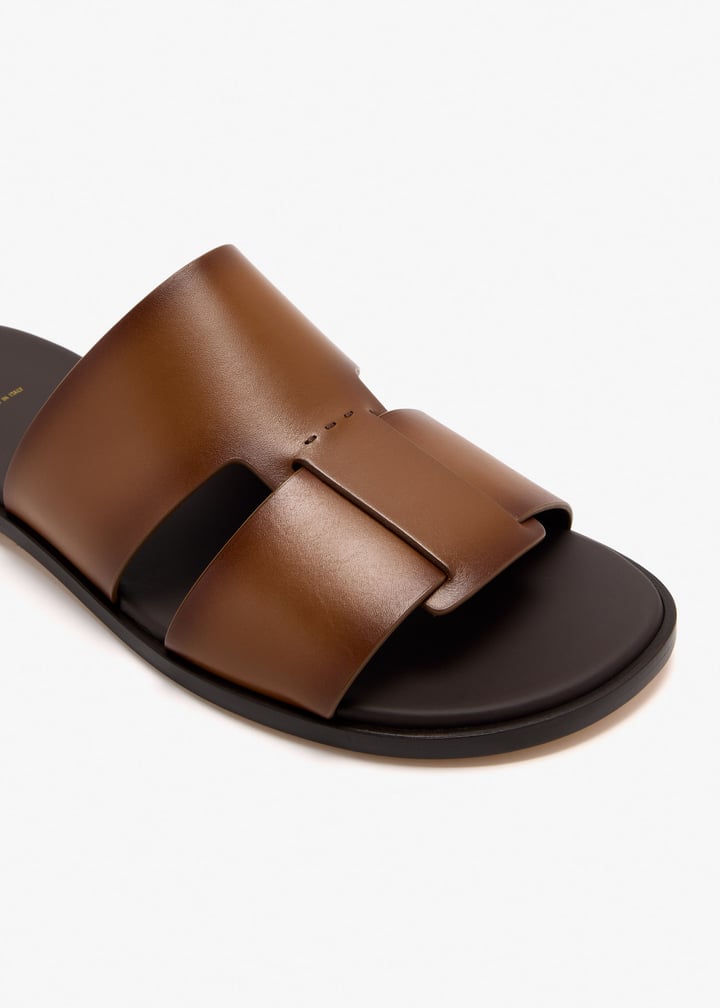 50539243-214_5.jpg?ts=20260316020532