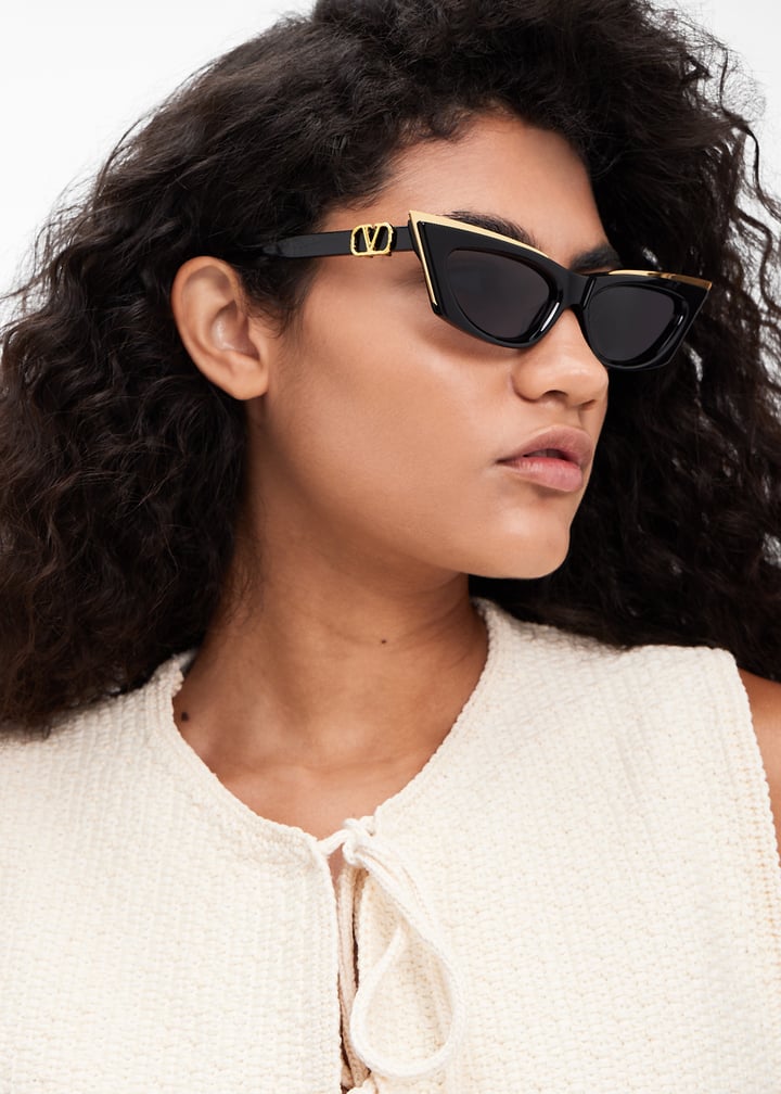 お値下げ‼️VALENTINO ブラック キャットアイ サングラス VALENTINO GARAVANI EYEWEAR Vロゴ シグネチャー キャットアイ