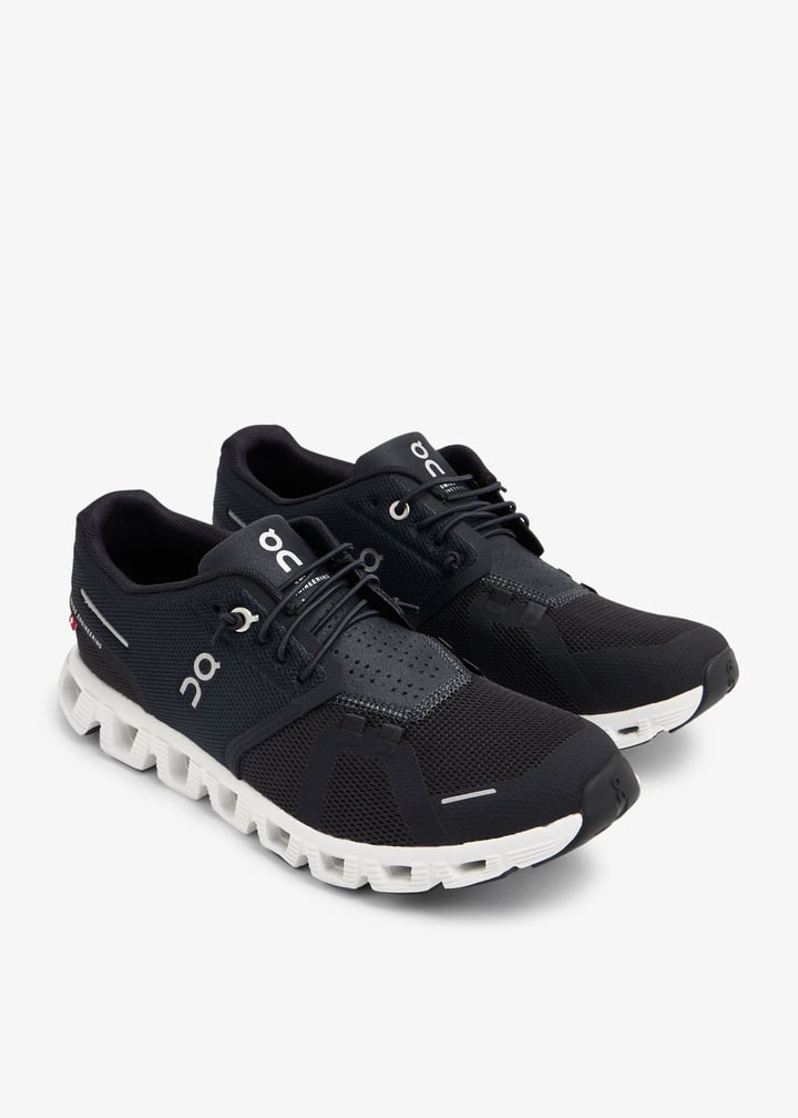 On Cloud 5 sneakers for Women - Black in UAE | Level Shoes