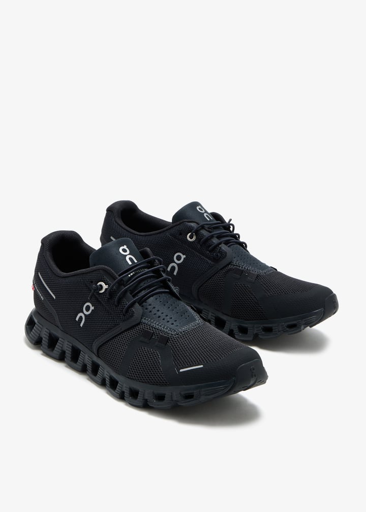 On Cloud 5 sneakers for Women - Black in Qatar | Level Shoes