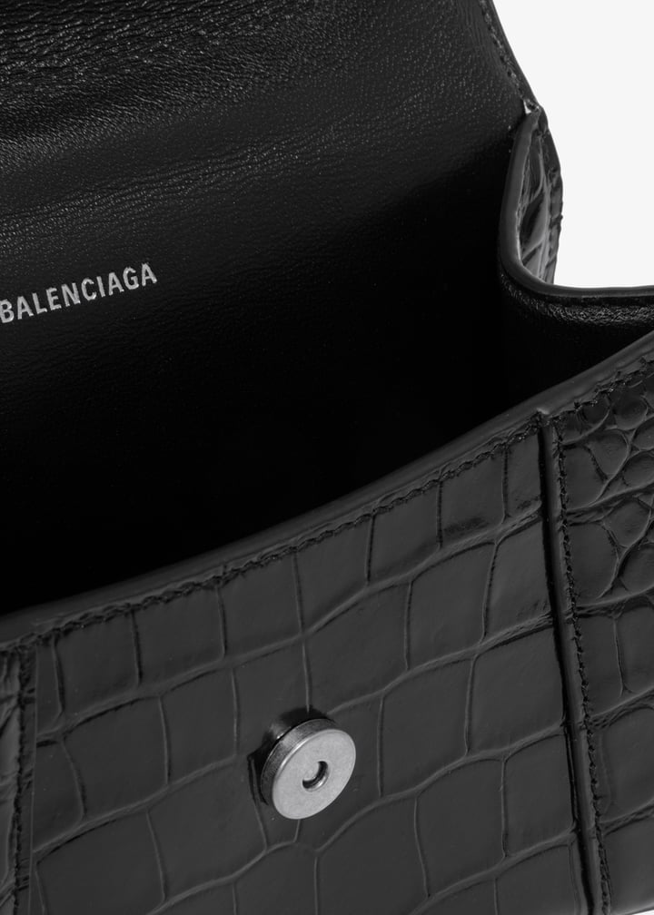 5928331lrgm1000_2.jpg?ts=20241114035033