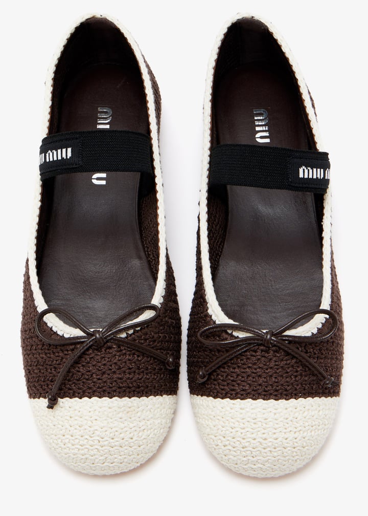 靴 Miu Miu Women's Brown and Black Ballet Miu Miu Brown Leather Buckle Detail Bow Ballet Flats Size 39