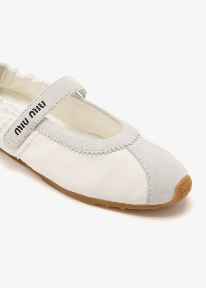 5f370ed005d7cf0009f_5.jpg?ts=20260325093034